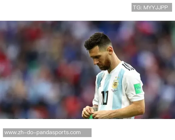 世界足球历史上的第一个球星是谁他的成就与影响力如何塑造现代足球 世界足球历史上的第一个球星是谁他的成就与影响力如何塑造现代足球